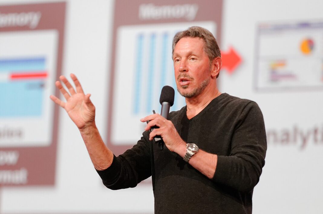 By Oracle PR from Redwood Shores, Calif., USA - Larry Ellison on StageUploaded by Schreibvieh, CC BY 2.0, https://commons.wikimedia.org/w/index.php?curid=30560006