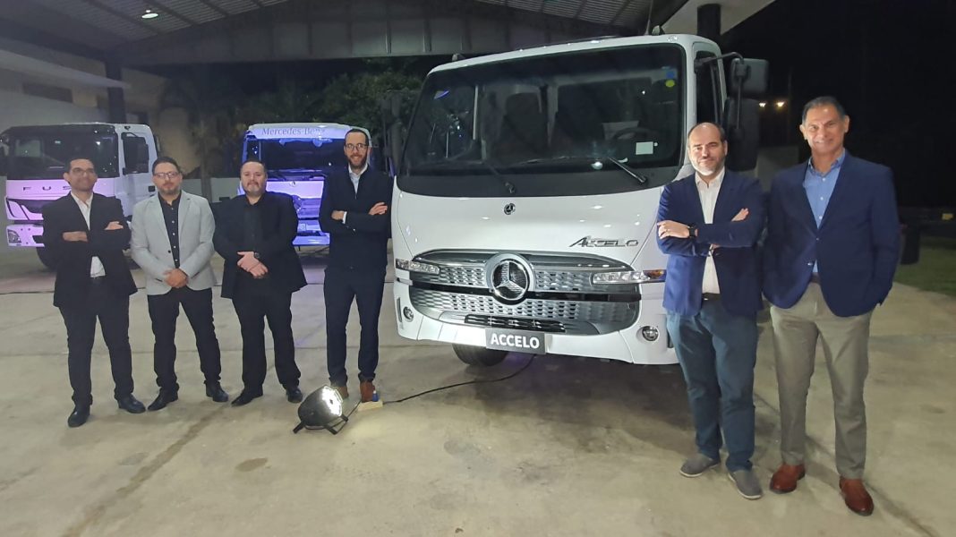 Conferencia de prensa camión Accelo 1116